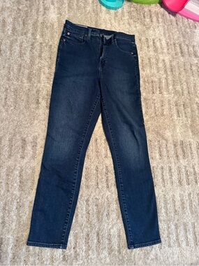 GAP True Skinny Jeans - Dark Blue Wash